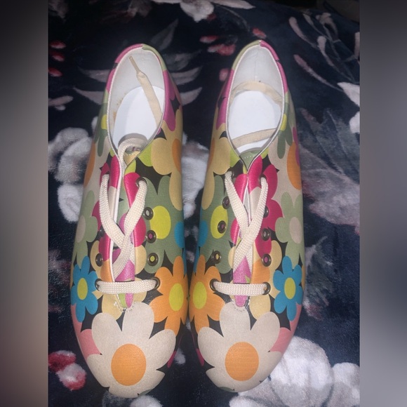 Coby Shoes - Picture 2 of 9